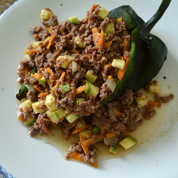 Chile relleno de picadillo - Pizca de Sabor